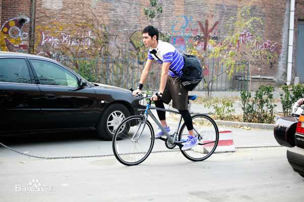 阮经天(Ethan Juan)2010阿迪达斯男子训练系列图片图集