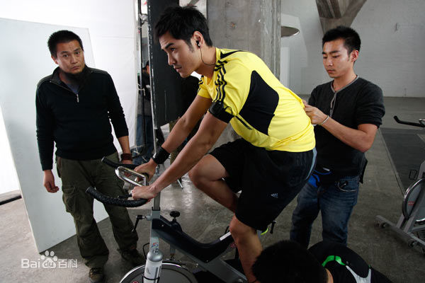 阮经天(Ethan Juan)2010阿迪达斯男子训练系列图片图集