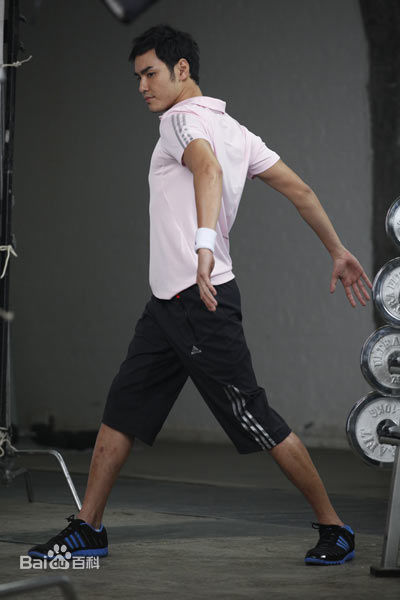 阮经天(Ethan Juan)2010阿迪达斯男子训练系列图片图集