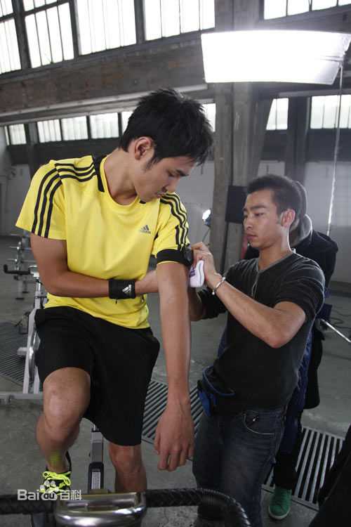 阮经天(Ethan Juan)2010阿迪达斯男子训练系列图片图集