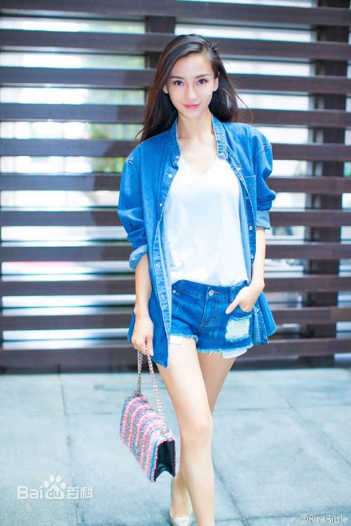 杨颖(Angelababy)街拍时刻图片图集