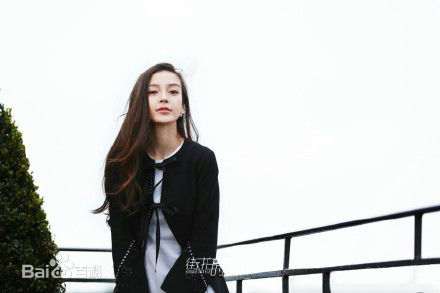 杨颖(Angelababy)街拍时刻图片图集