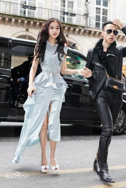 杨颖(Angelababy)街拍时刻图片图集