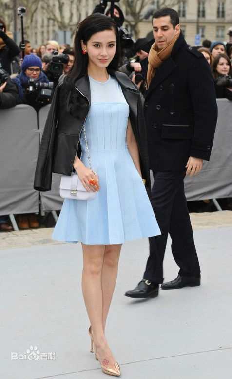 杨颖(Angelababy)街拍时刻图片图集