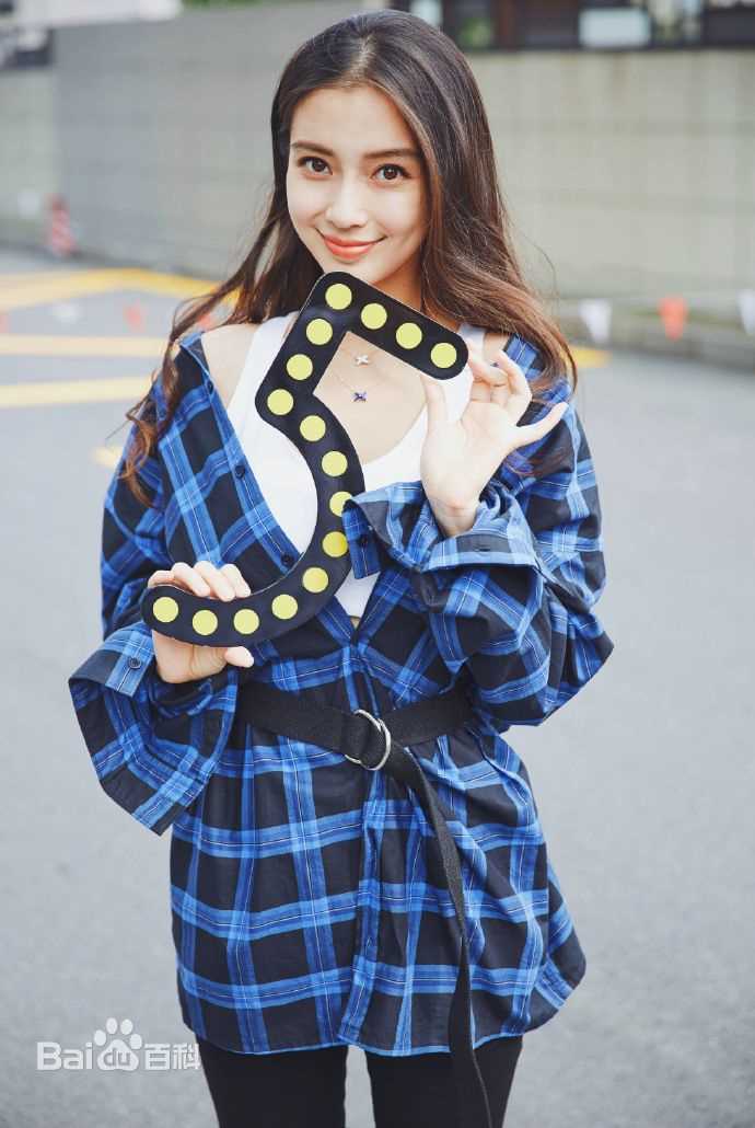 杨颖(Angelababy)街拍时刻图片图集