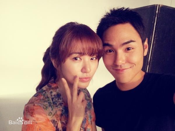 阮经天(Ethan Juan)2011金立手机代言生活照