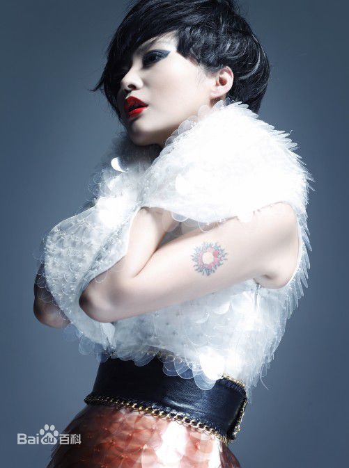 最优质郝蕾(Hao Lei)在《关于TA的伤心事》MV中的相册