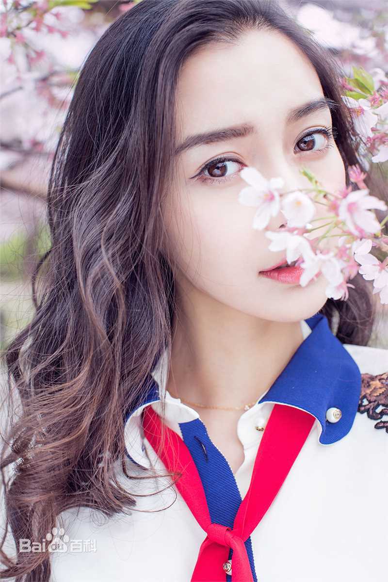 杨颖(Angelababy)樱花说前后照片