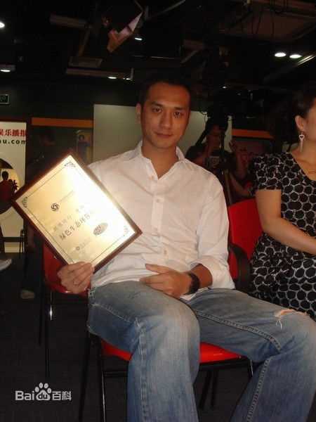 黄觉(Jue Huang)黄民国照片前后照片