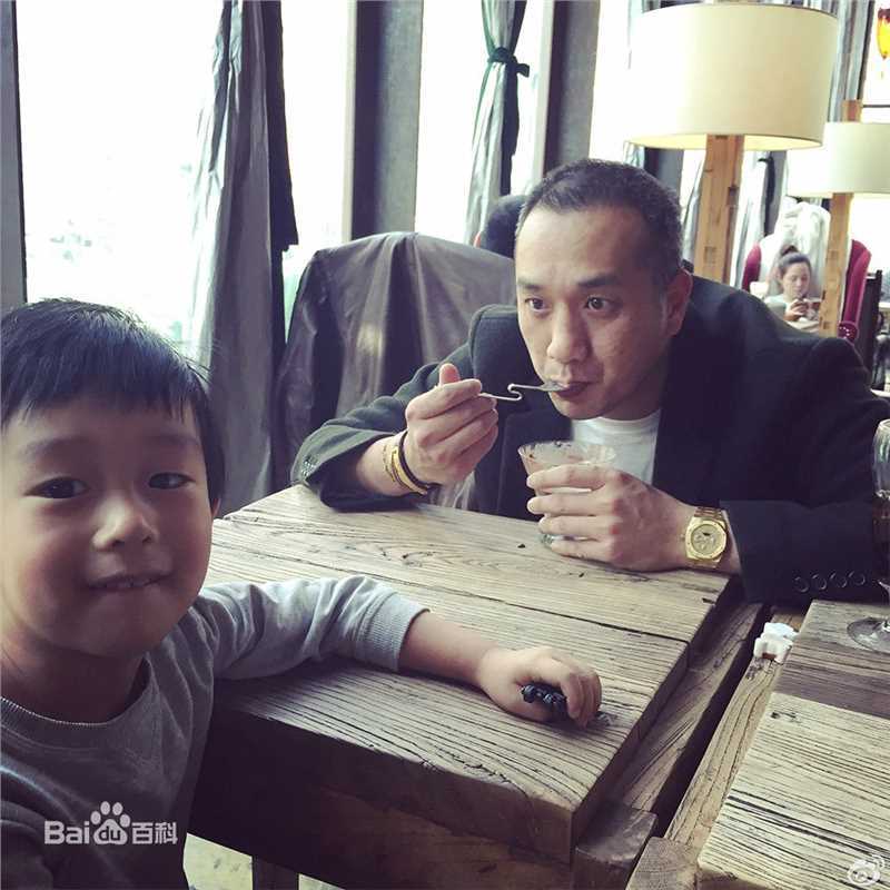 黄觉(Jue Huang)生活照图片图集