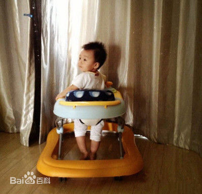 黄觉(Jue Huang)生活照图片图集