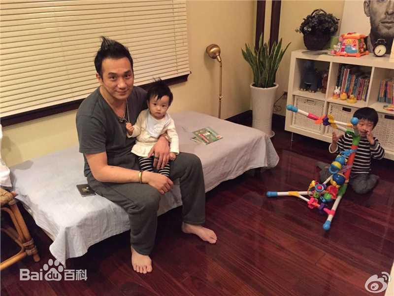 黄觉(Jue Huang)生活照图片图集