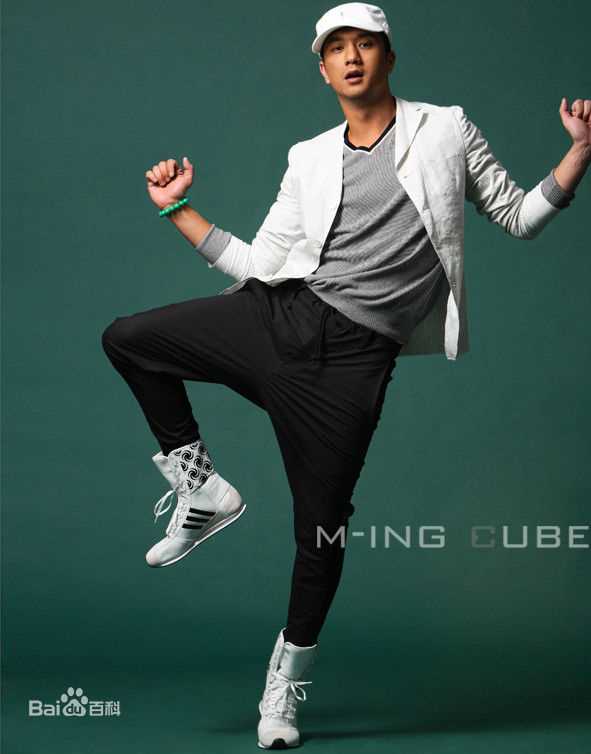 黄觉(Jue Huang)宣传照图片图册