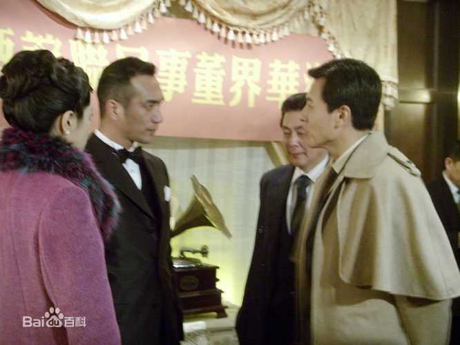 黄觉(Jue Huang)在2010年《唐琅探案》饰谢天鸿中的