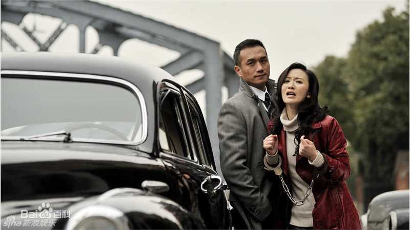 黄觉(Jue Huang)在2010年《唐琅探案》饰谢天鸿中的