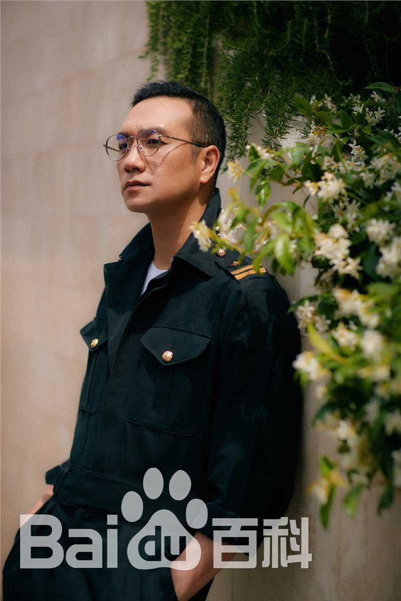 最新黄觉(Jue Huang)壁纸