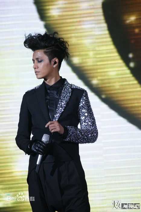 最全陈坤(Chen Kun / Aloys Chen)在《谜ME》生日演唱会中的壁纸