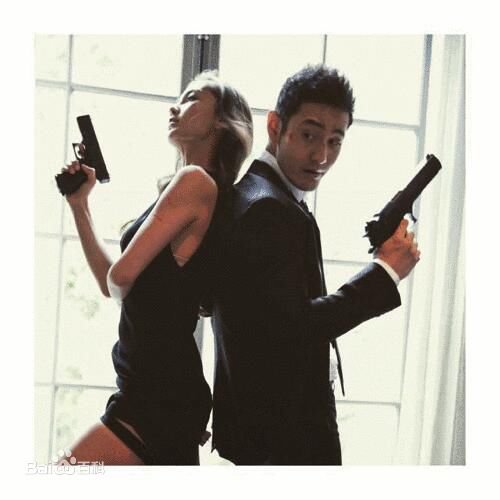 杨颖(Angelababy)婚纱照前后照片