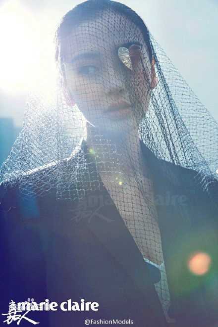 杨颖(Angelababy)精选《嘉人》杂志图册