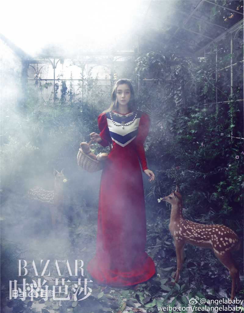 杨颖(Angelababy)时尚芭莎生活照