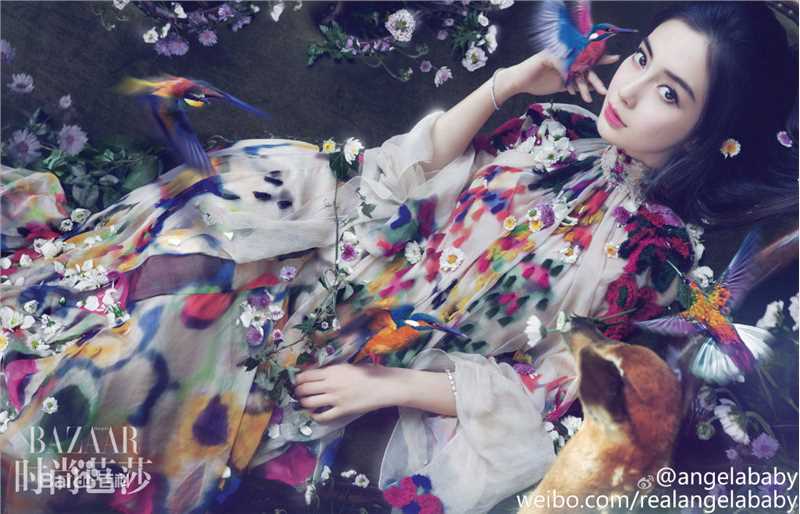 杨颖(Angelababy)时尚芭莎生活照