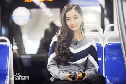 杨颖(Angelababy)做客综艺节目素颜照相册