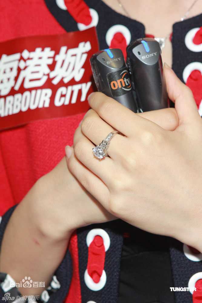 最新杨颖(Angelababy)angelababy精彩图册