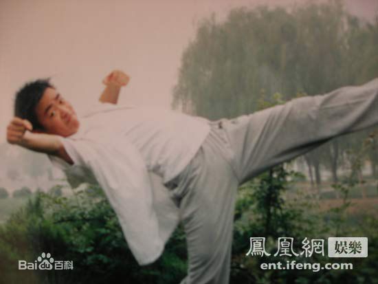王宝强少林少年习武照素颜照相册