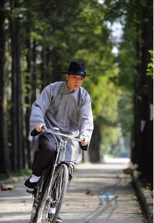 王宝强2010年《我的父亲是板凳》剧照
