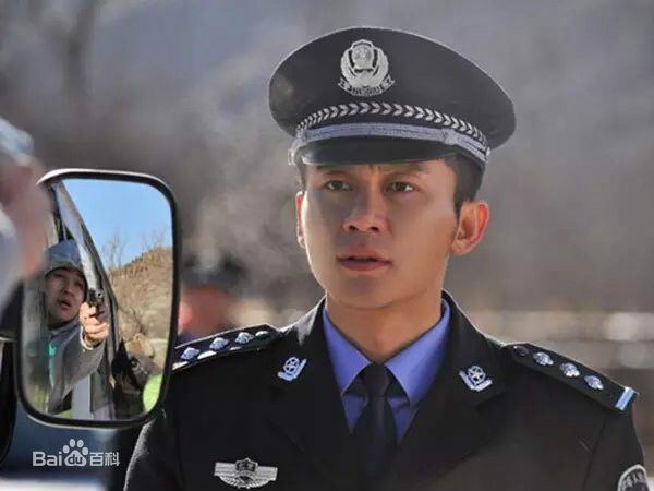 李晨草帽警察图片图集