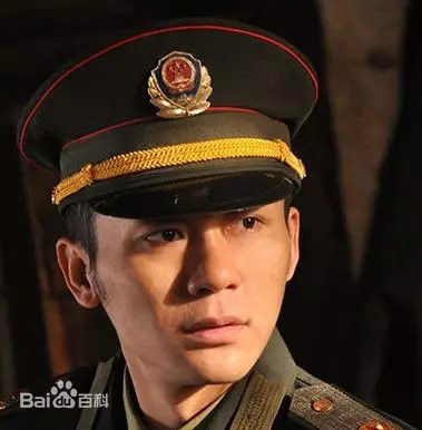 李晨草帽警察图片图集