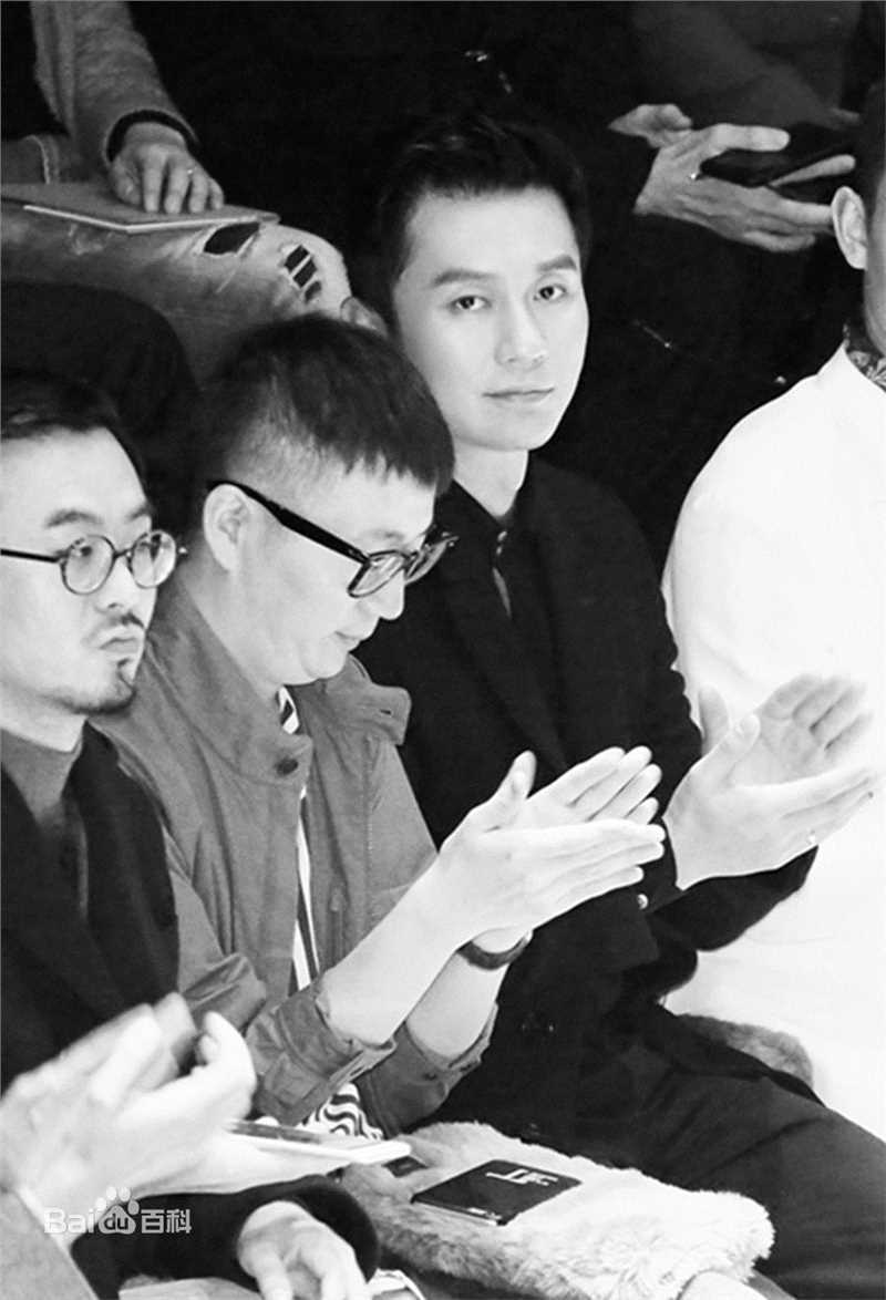 李晨米兰时装周素颜照相册
