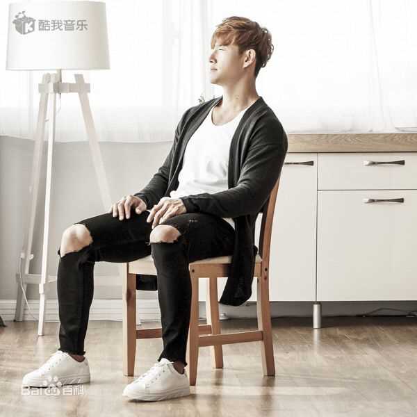 金钟国(（韩），Kim Jong Kook（英）)恨幸福来过素颜照壁纸