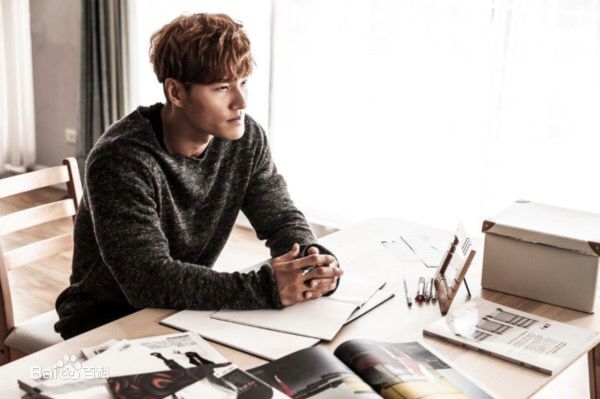 金钟国(（韩），Kim Jong Kook（英）)恨幸福来过素颜照壁纸