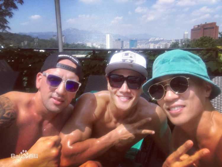 金钟国(（韩），Kim Jong Kook（英）)小伙伴前后照片