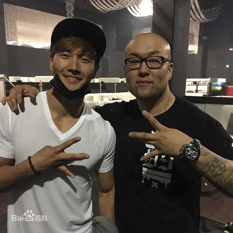 金钟国(（韩），Kim Jong Kook（英）)小伙伴前后照片