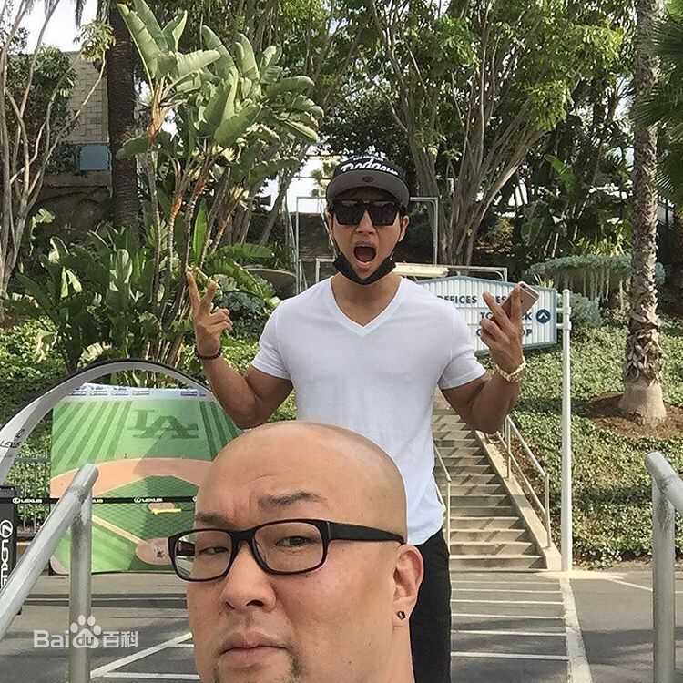 金钟国(（韩），Kim Jong Kook（英）)小伙伴前后照片