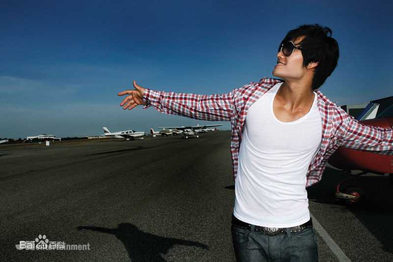金钟国(（韩），Kim Jong Kook（英）)5辑Here I Am（官方图）图册