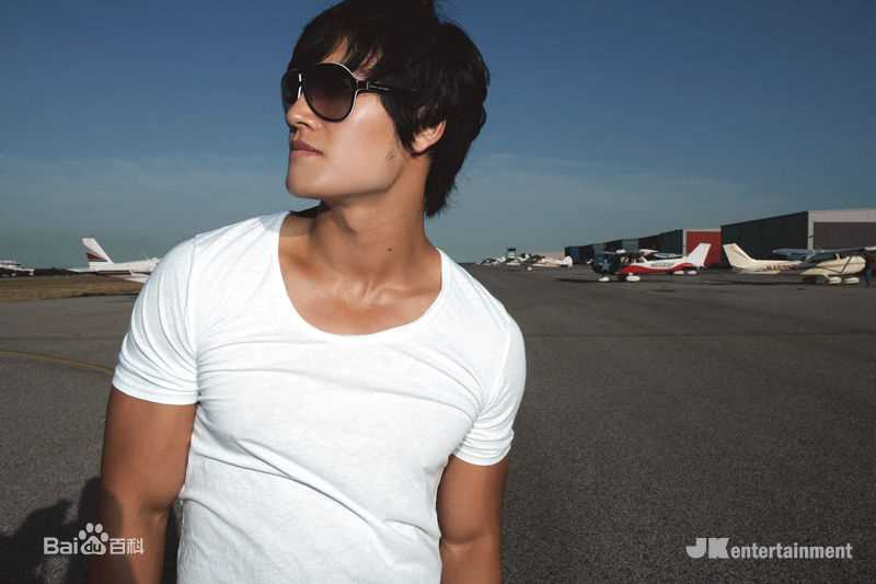 金钟国(（韩），Kim Jong Kook（英）)5辑Here I Am（官方图）图册