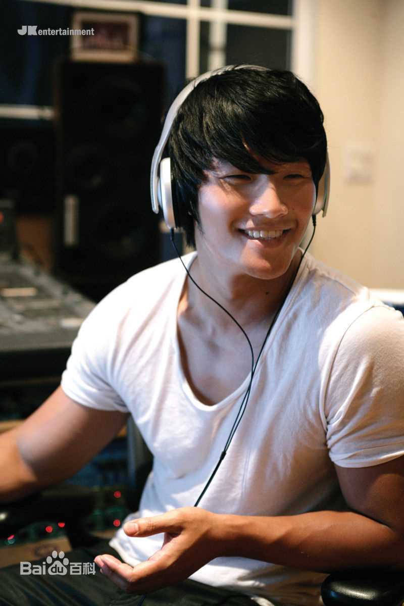 金钟国(（韩），Kim Jong Kook（英）)5辑Here I Am（官方图）图册