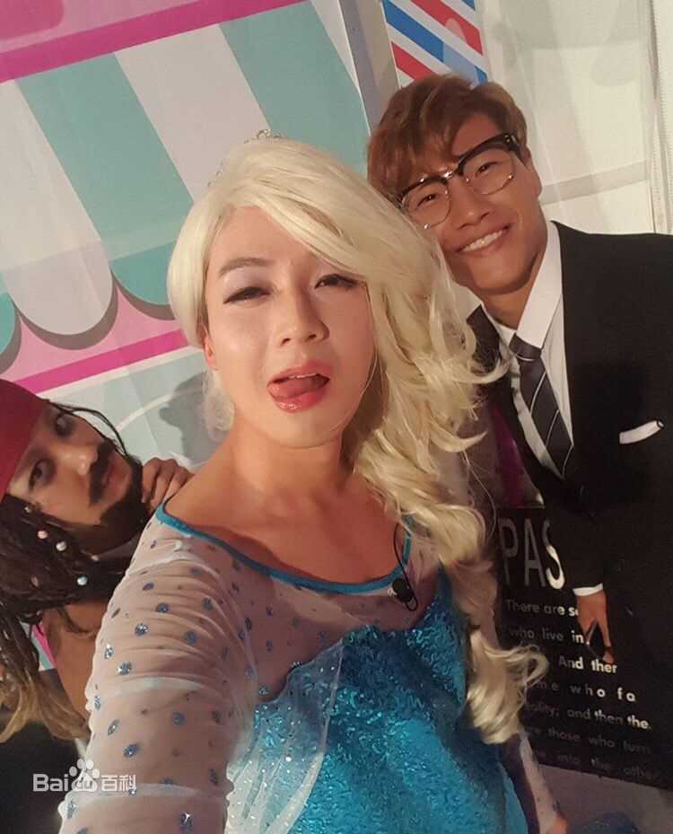 金钟国(（韩），Kim Jong Kook（英）)___SHOW（欢迎show）（官方图）前后照片
