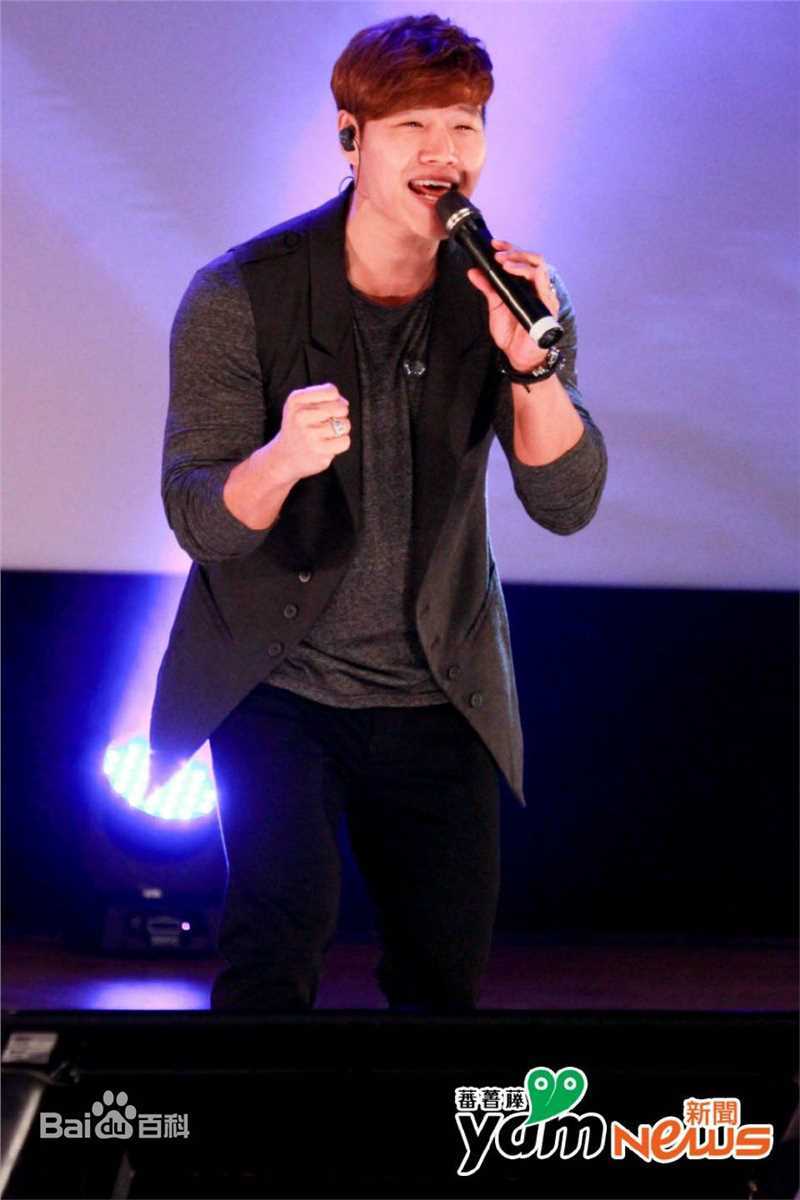 金钟国(（韩），Kim Jong Kook（英）)2014性感图片图集