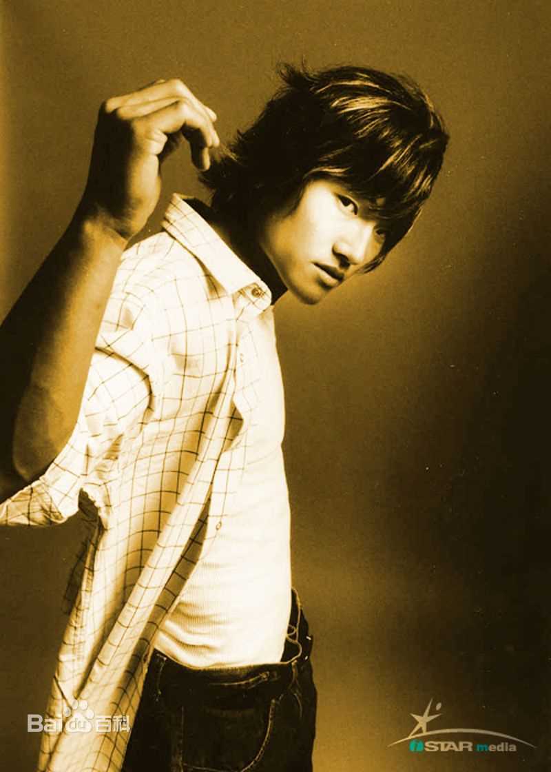 金钟国(（韩），Kim Jong Kook（英）)1辑Renaissance素颜照相册