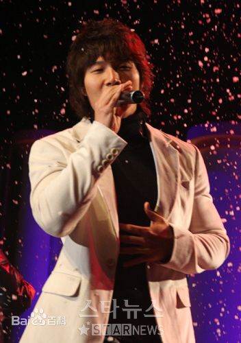 金钟国(（韩），Kim Jong Kook（英）)2005生活照
