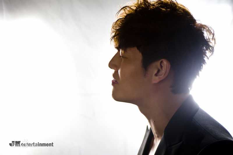 金钟国(（韩），Kim Jong Kook（英）)7辑Journey Home（官方图）生活照相册