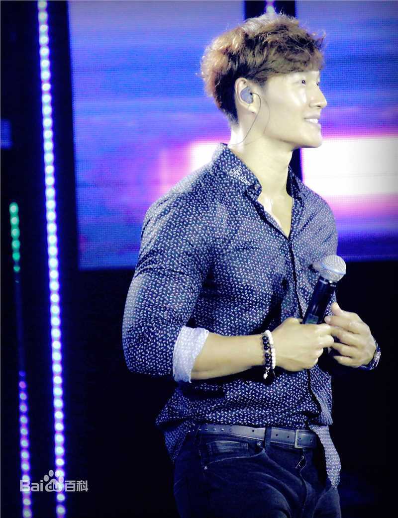 金钟国(（韩），Kim Jong Kook（英）)2015.7.11 YY 玩唱会生活照相册