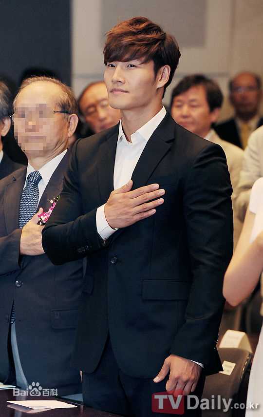 金钟国(（韩），Kim Jong Kook（英）)2012.05.31 禁烟日宣传大使素颜照相册