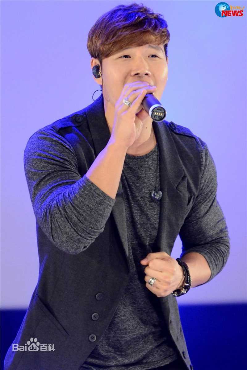 金钟国(（韩），Kim Jong Kook（英）)2014.01.25 2014爱的力量公益音乐会（cr.WOW NEWS）生活照相册