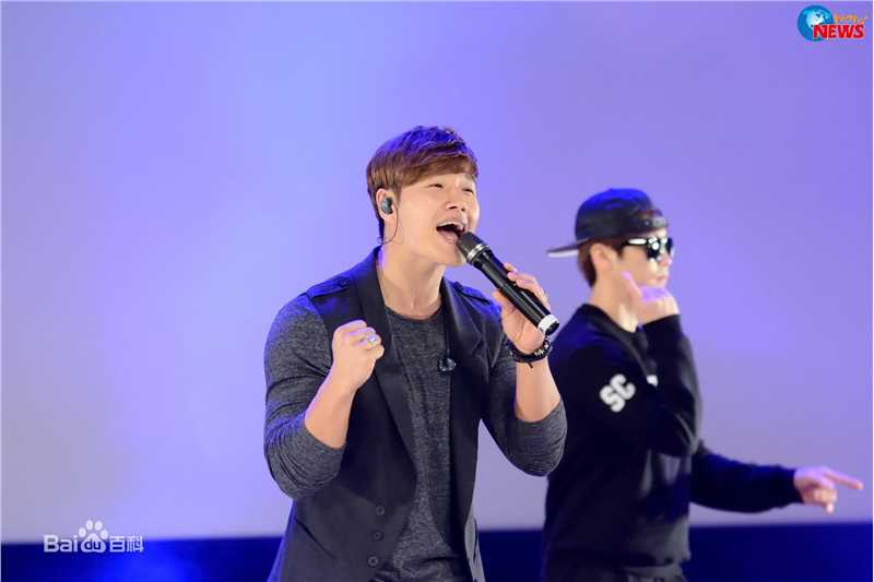 金钟国(（韩），Kim Jong Kook（英）)2014.01.25 2014爱的力量公益音乐会（cr.WOW NEWS）生活照相册