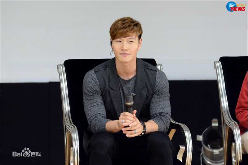 金钟国(（韩），Kim Jong Kook（英）)2014.01.25 2014爱的力量公益音乐会（cr.WOW NEWS）生活照相册